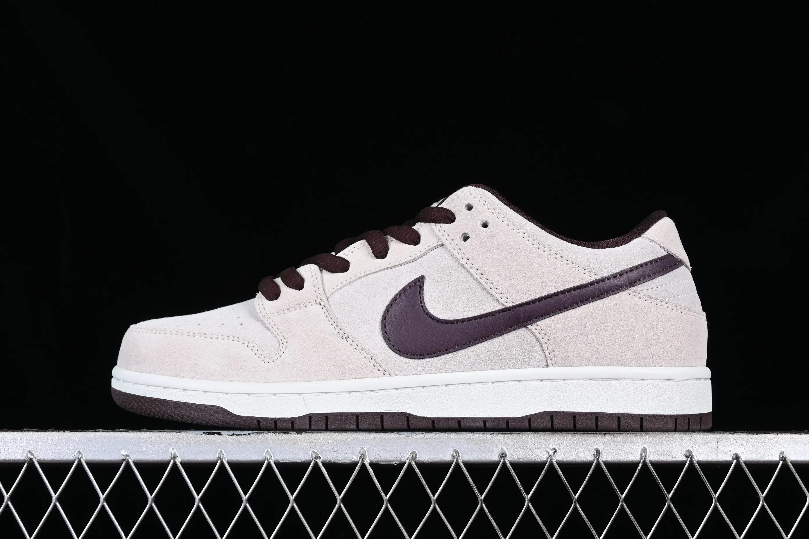 All categories Nk SB Dunk series Nk SB Dunk Low low-top sneakers Nk SB Dunk Low "Desert Sand" dark brown gray low-top series casual sneakers BQ6817-004